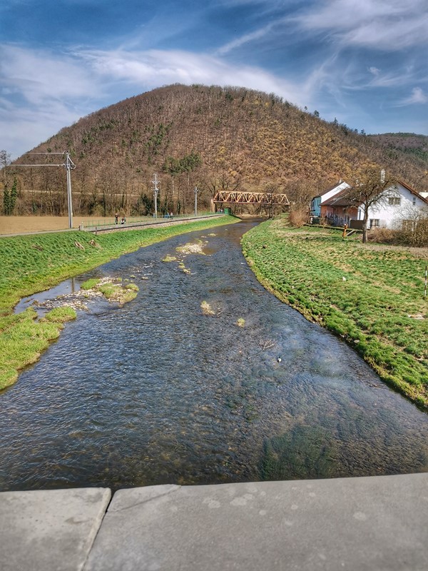 Most přes Svratku u cukrárny