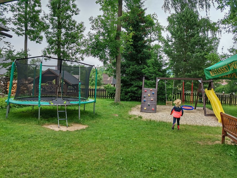 Zázemí pro děti u roubenky